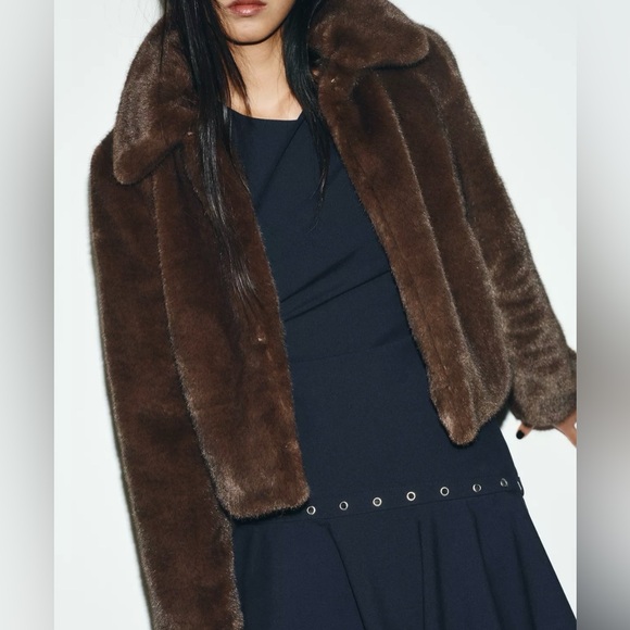ZARA FAUX FUR SHORT COAT WITH TOGGLE FASTENERS - Picture 2 of 9